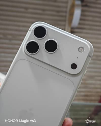 Apple iPhone 17 Pro Max Silver