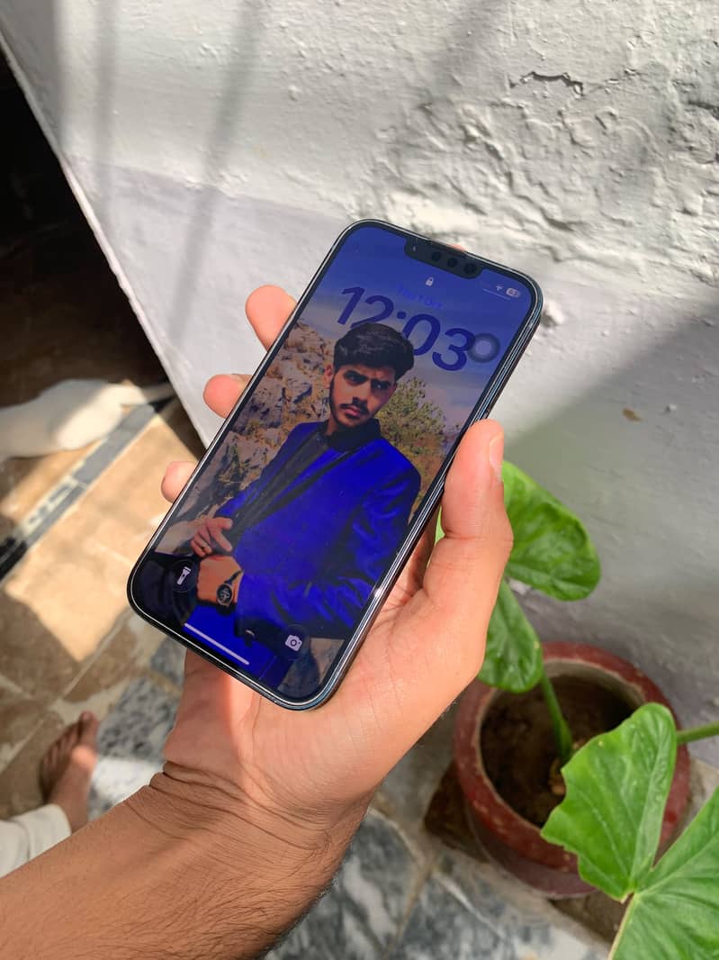 Apple iPhone 14 2