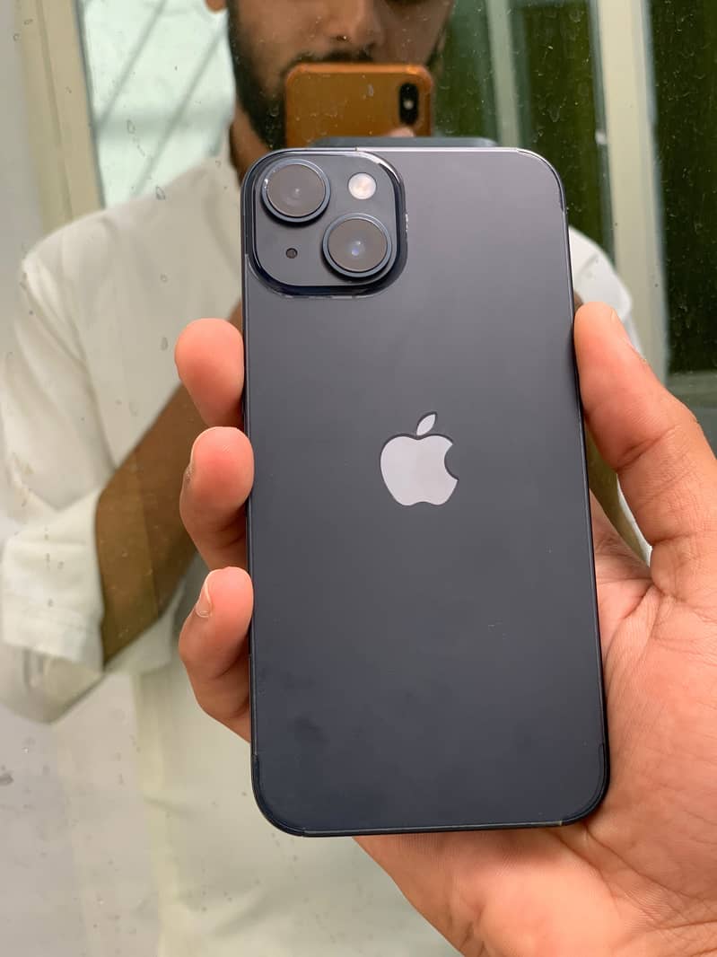 Apple iPhone 14 3