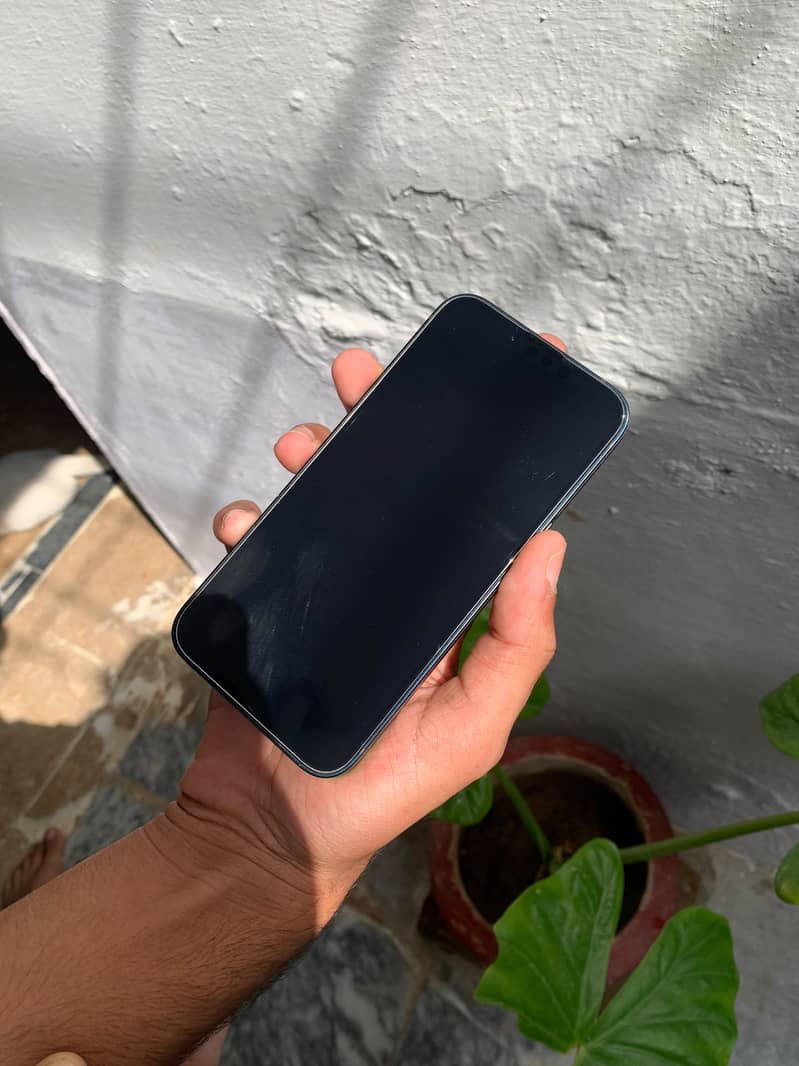 Apple iPhone 14 6
