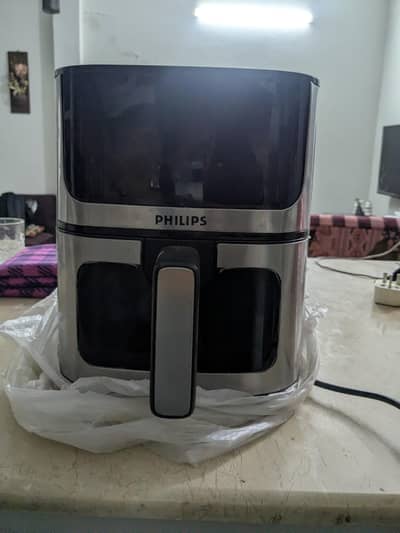 Philips air fryer 7 liters ( almost new)