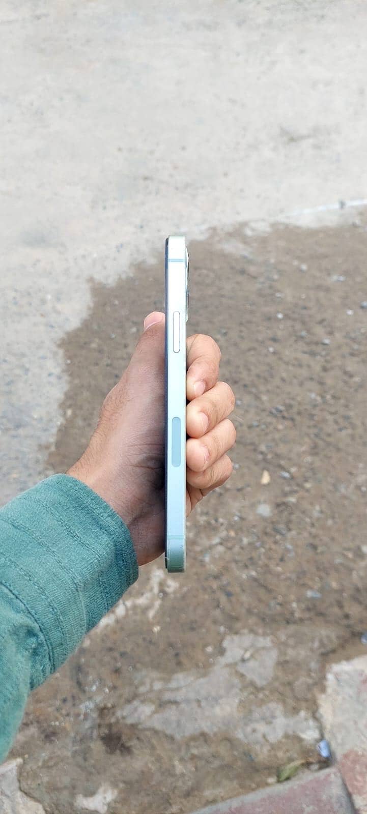 Apple iPhone 12 5