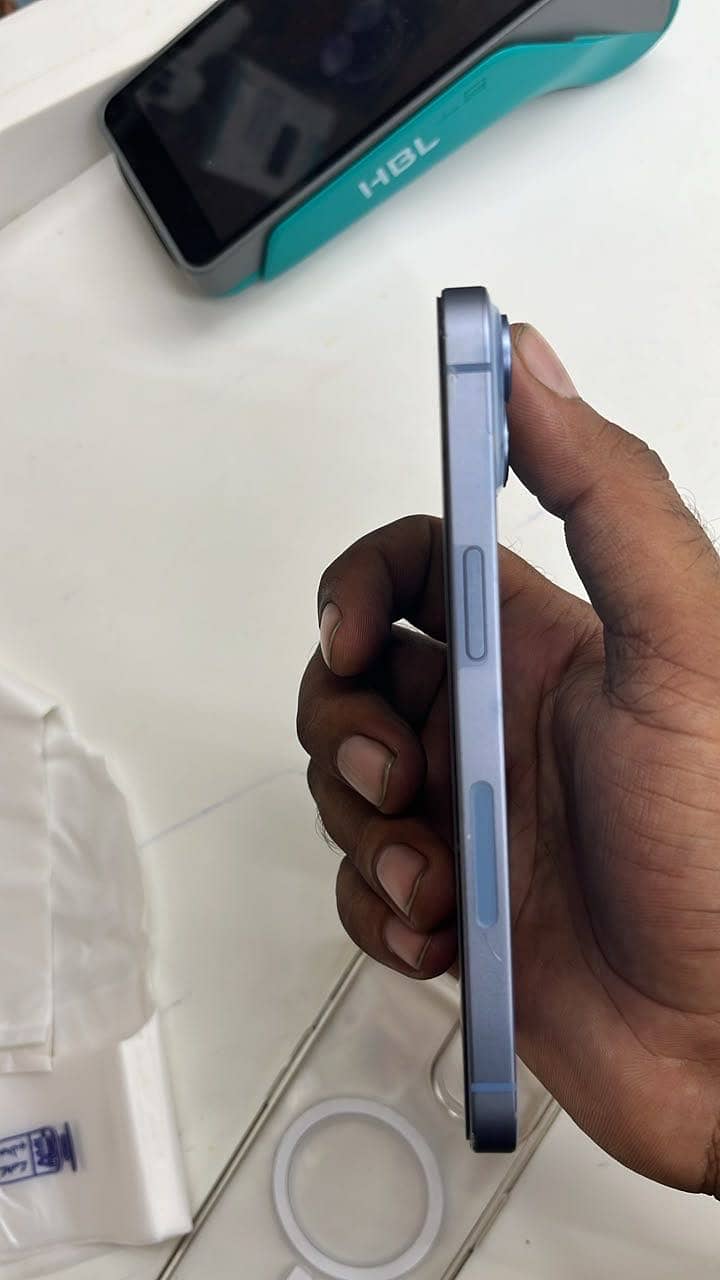 Apple iPhone 14 4