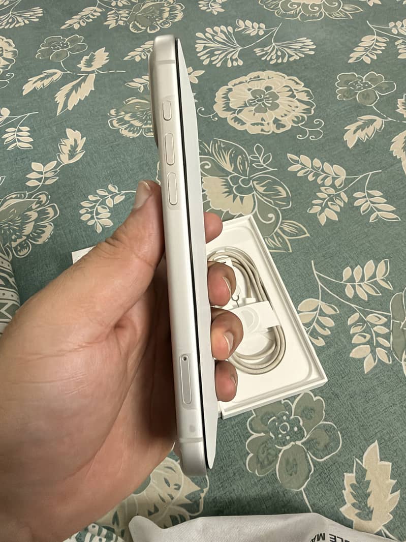 Apple iPhone 17 Pro Max 3