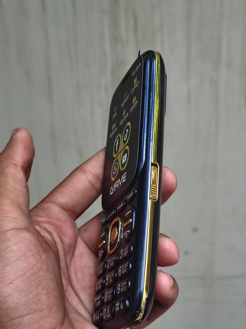 G'Five 4G Style touch and type android 3