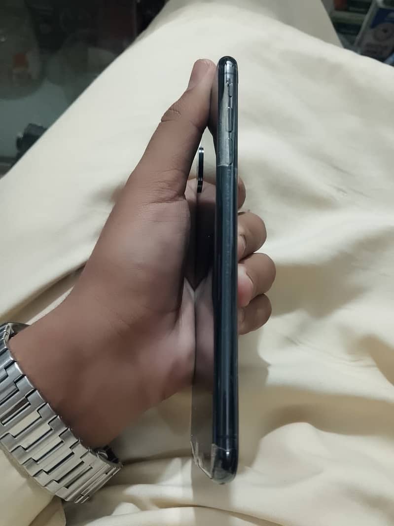 Apple iPhone XS Max 1