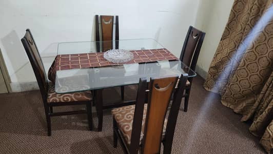 4 seater dining table