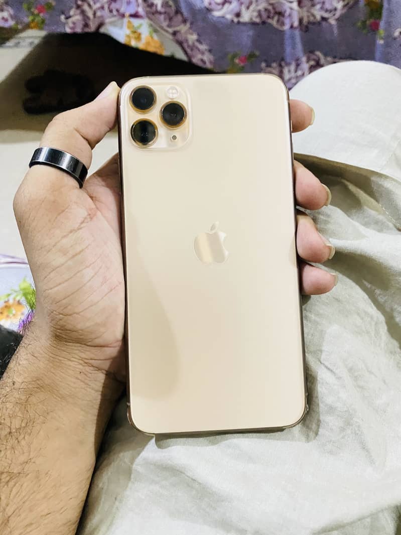 Apple iPhone 11 Pro Max 2