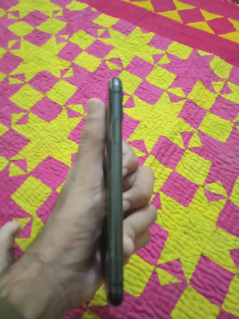 Apple iPhone 11 2
