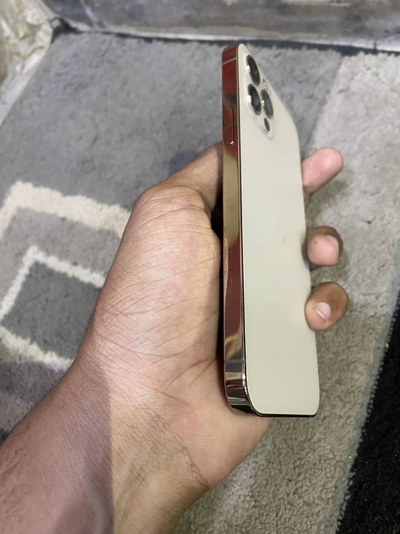 Apple iPhone 12 Pro 7