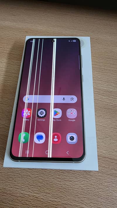 Samsung S21 FE 5G PTA Approved with box. Lines on screen