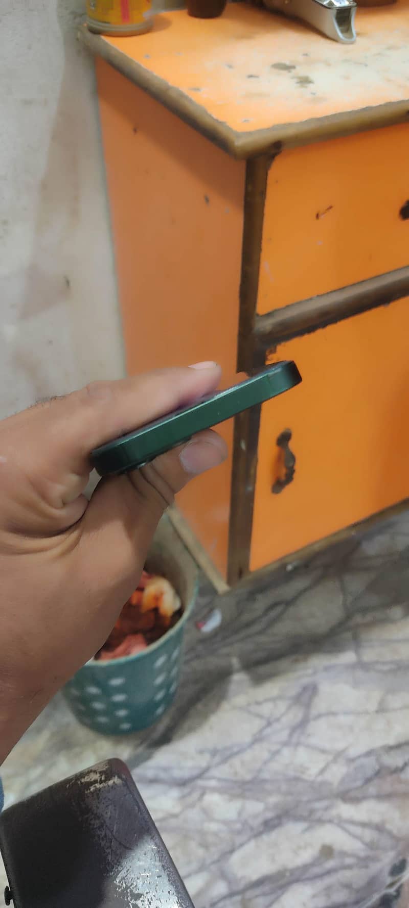 Apple iPhone 13 5