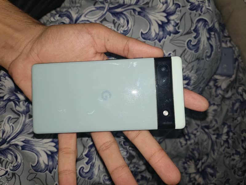 Google Pixel 6a 1
