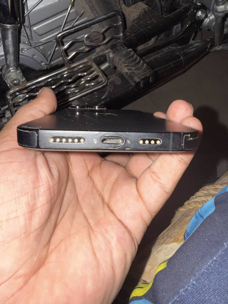 Apple iPhone 14 Pro Max 2