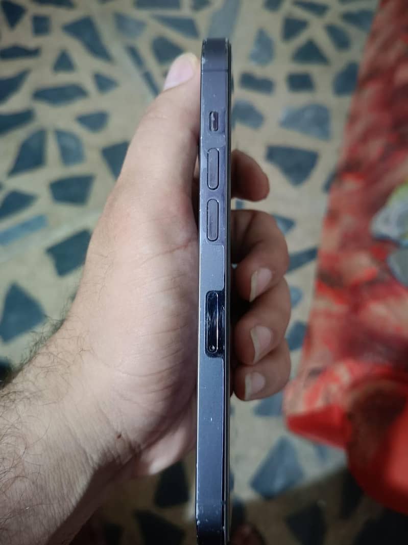 Apple iPhone 14 Pro 3