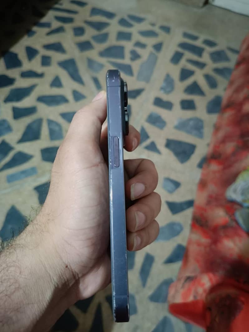 Apple iPhone 14 Pro 4