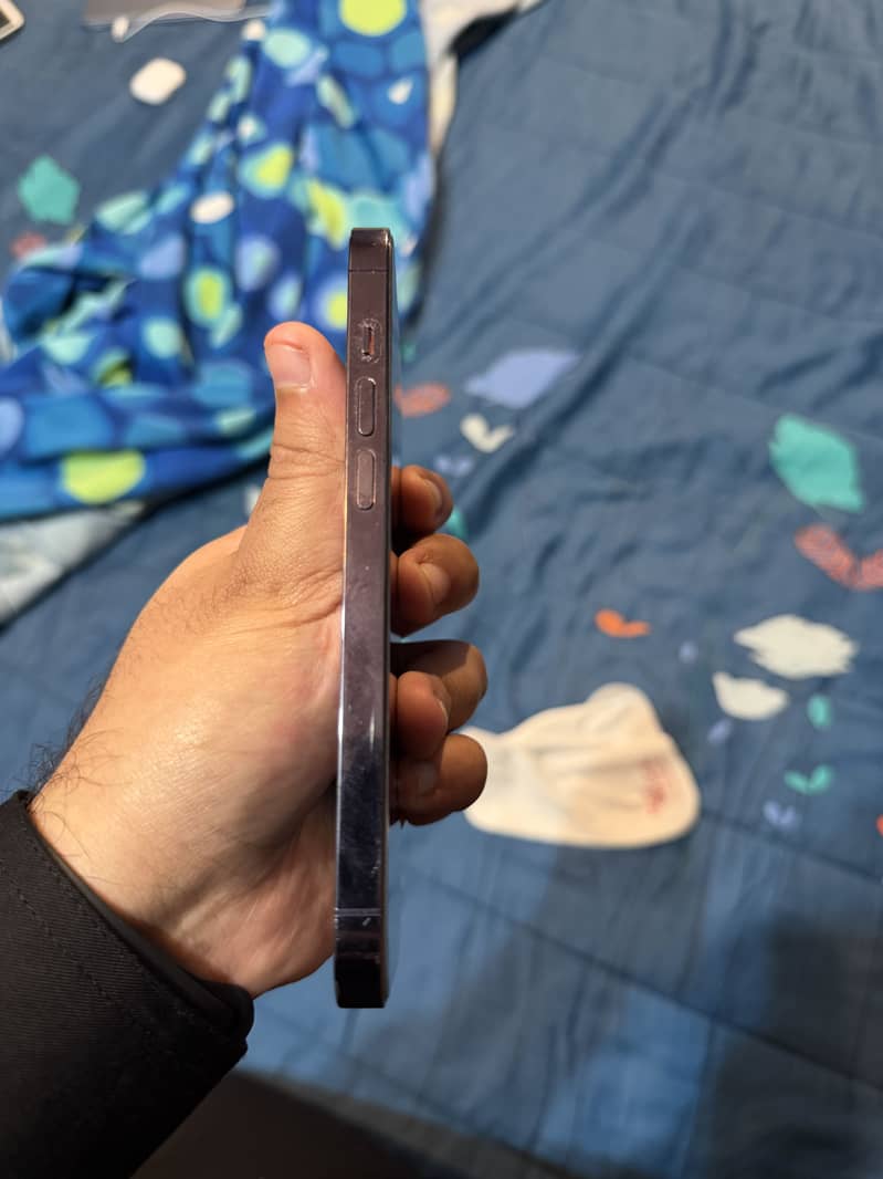 Apple iPhone 14 Pro 4