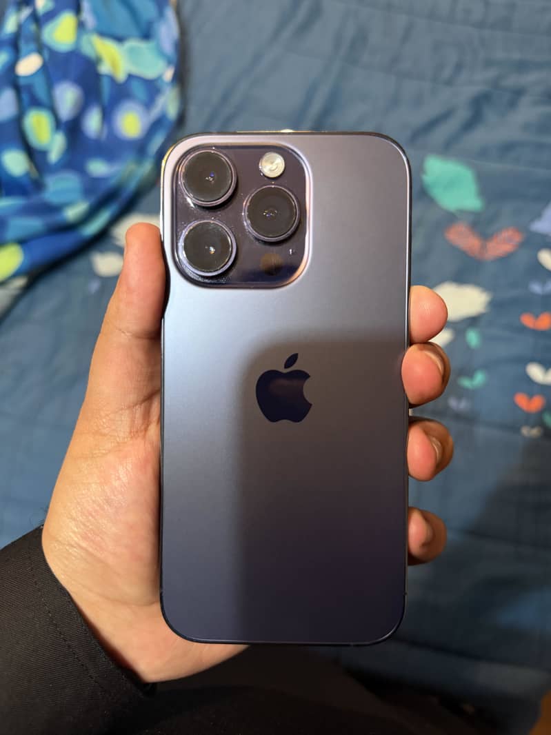 Apple iPhone 14 Pro 1