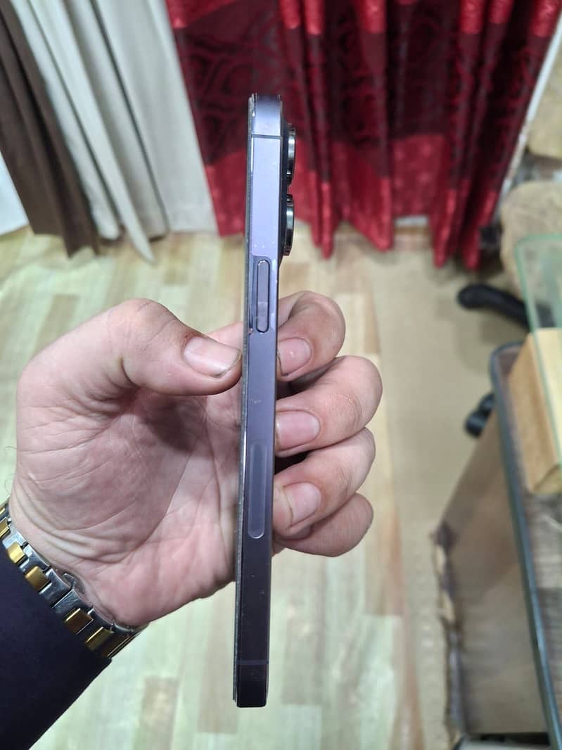 Apple iPhone 14 Pro Max 3