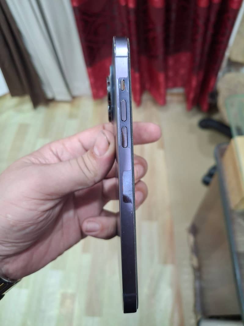 Apple iPhone 14 Pro Max 4