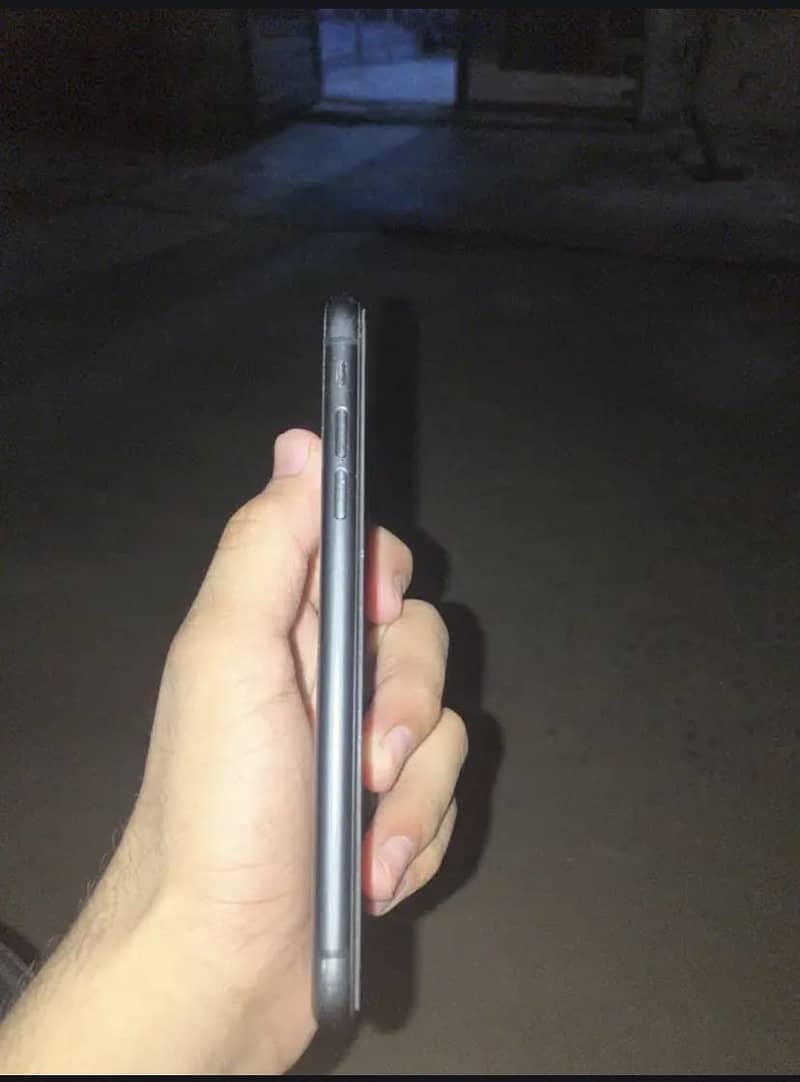 Apple iPhone 11 1