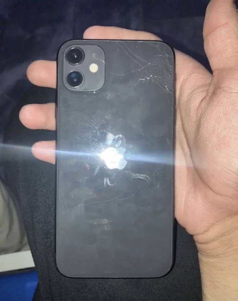 Apple iPhone 11 3