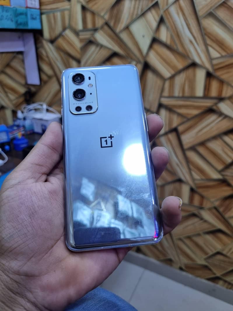 One Plus 9 Pro 0