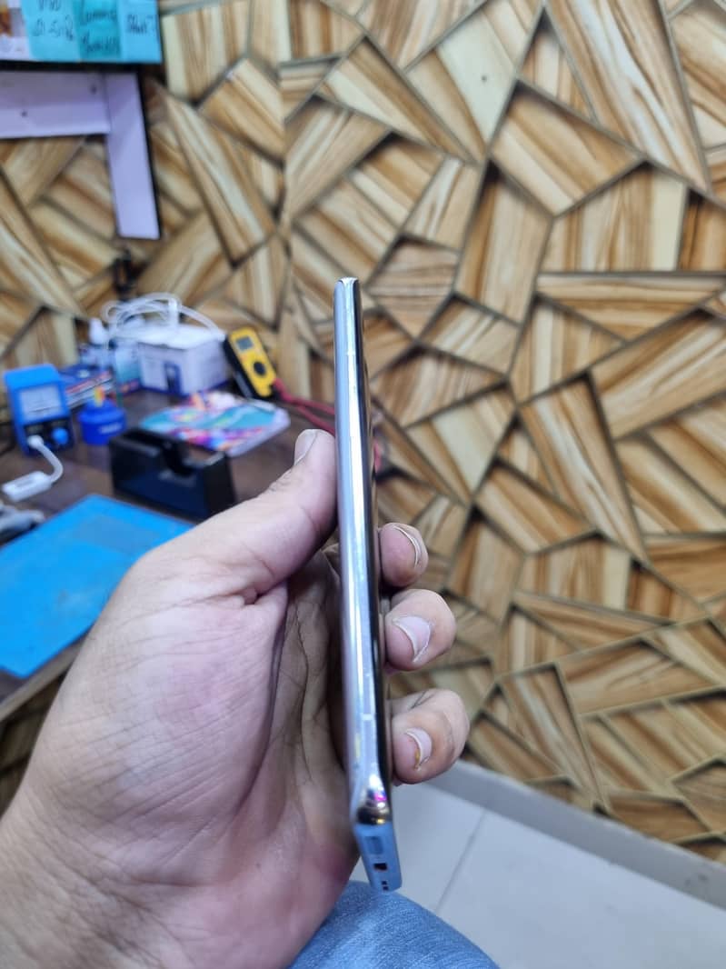 One Plus 9 Pro 5