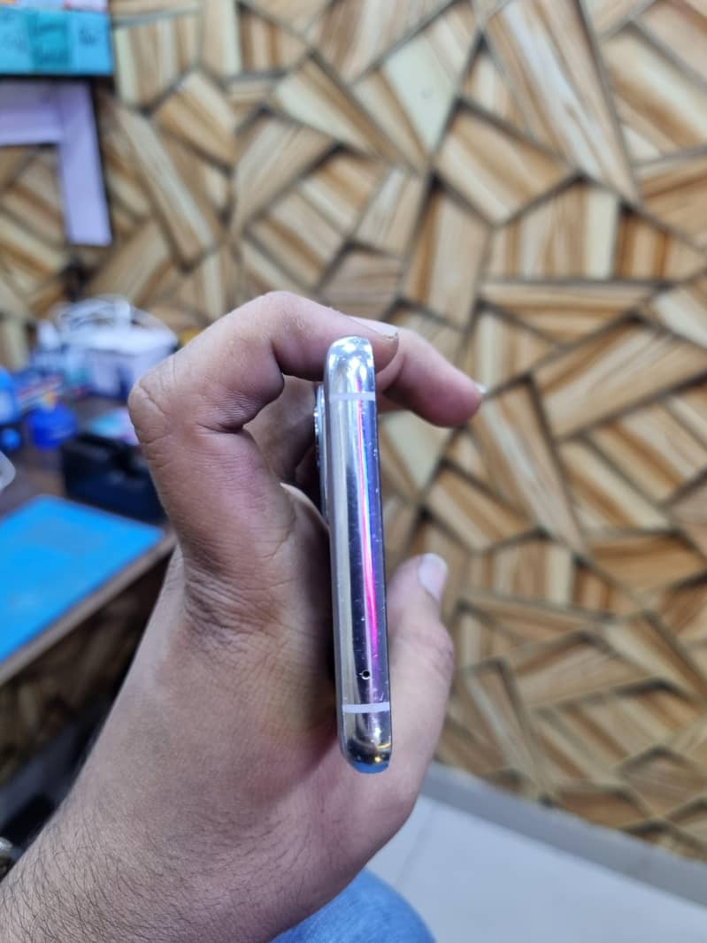 One Plus 9 Pro 6