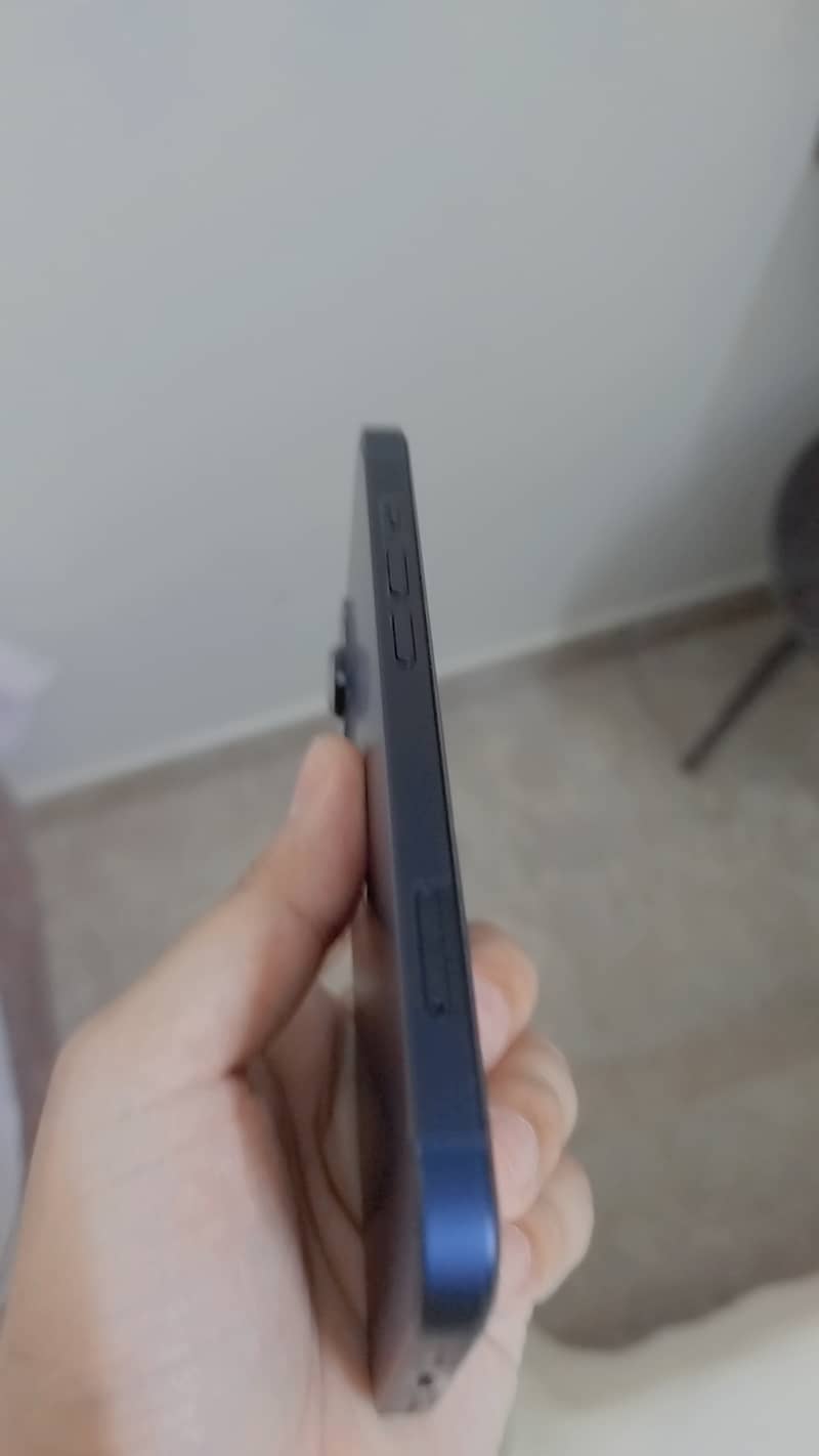 Apple iPhone 13 1