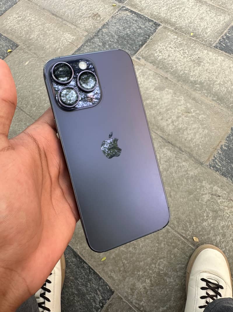 Apple iPhone 14 Pro Max 0