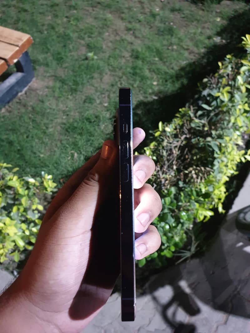 Apple iPhone 14 Pro 1