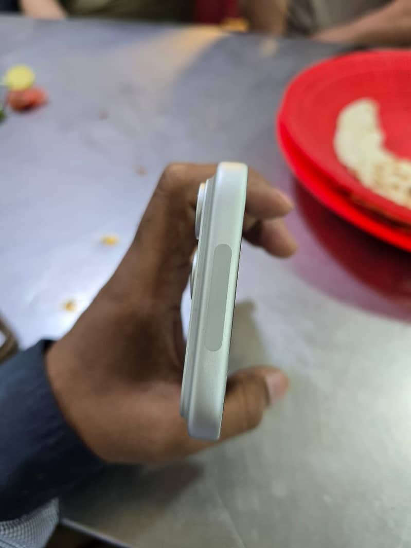 Apple iPhone 17 Pro Max 5