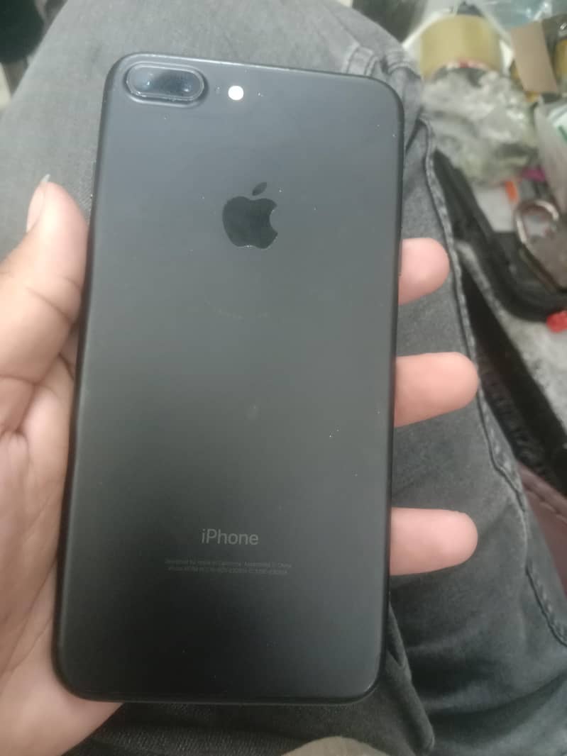Apple iPhone 7 Plus 0