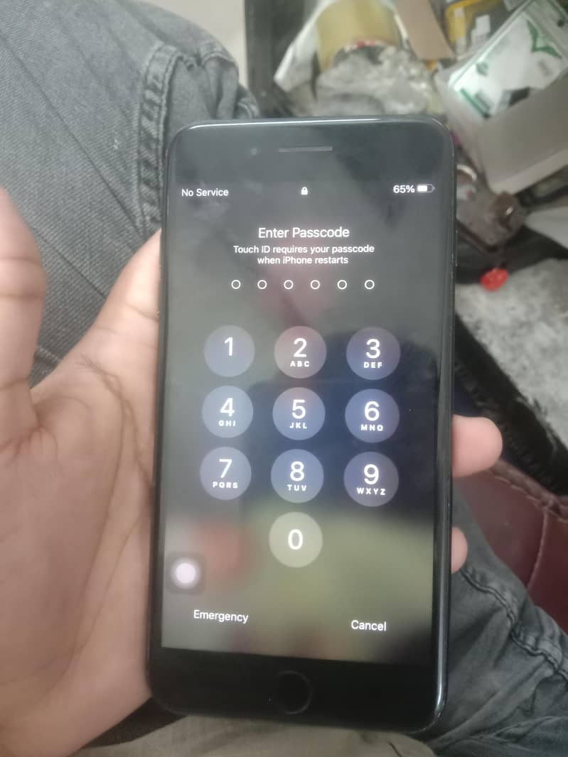 Apple iPhone 7 Plus 1
