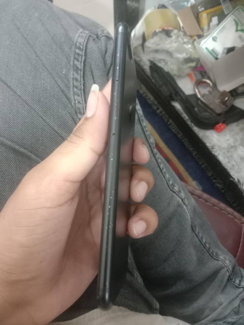 Apple iPhone 7 Plus 2