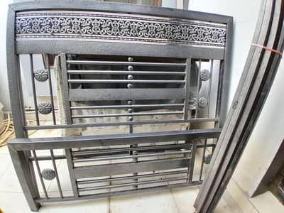 Strong Single Iron Bed In Perfect Condition Available For Sale.