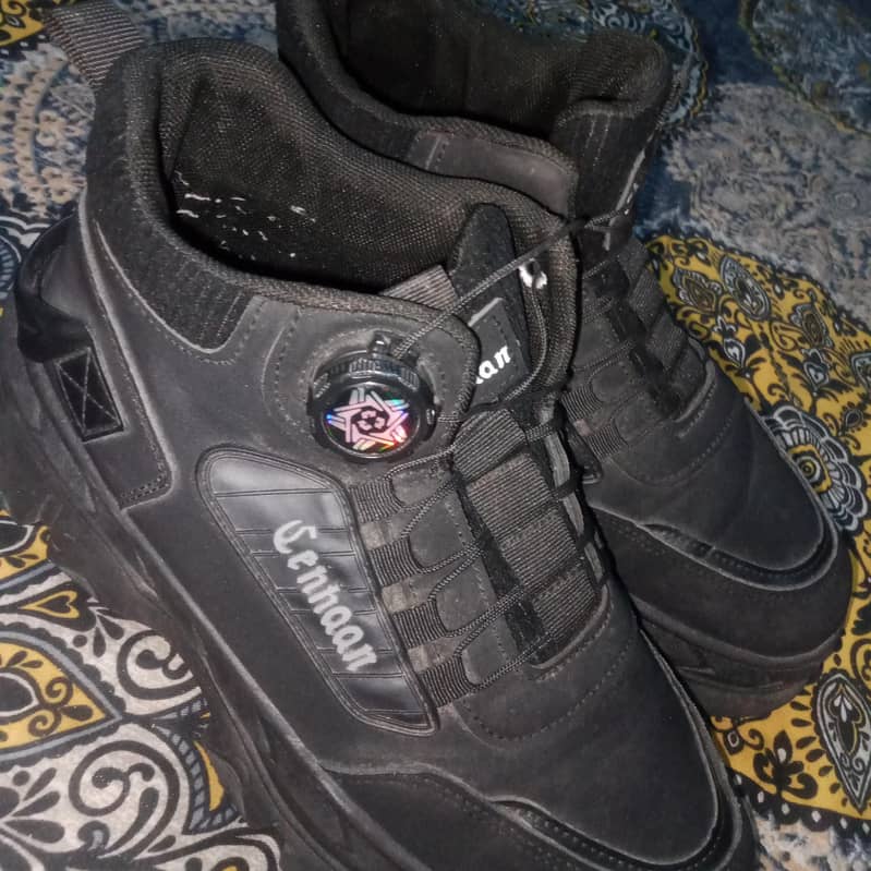 black shoes 0