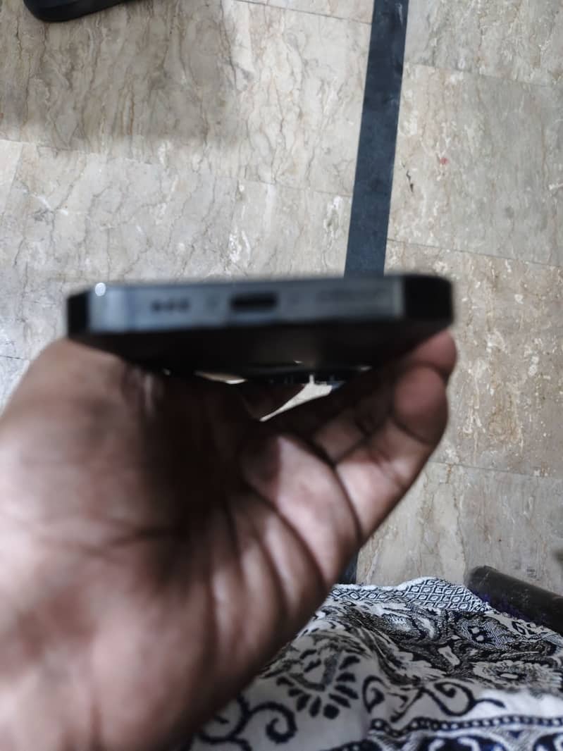 Apple iPhone 14 Pro 2