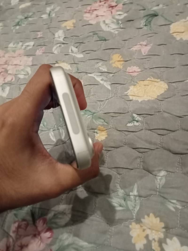 Apple iPhone 17 Pro 2