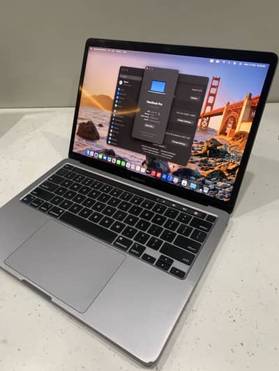 Macbook Pro M2 2022 8GB 256GB