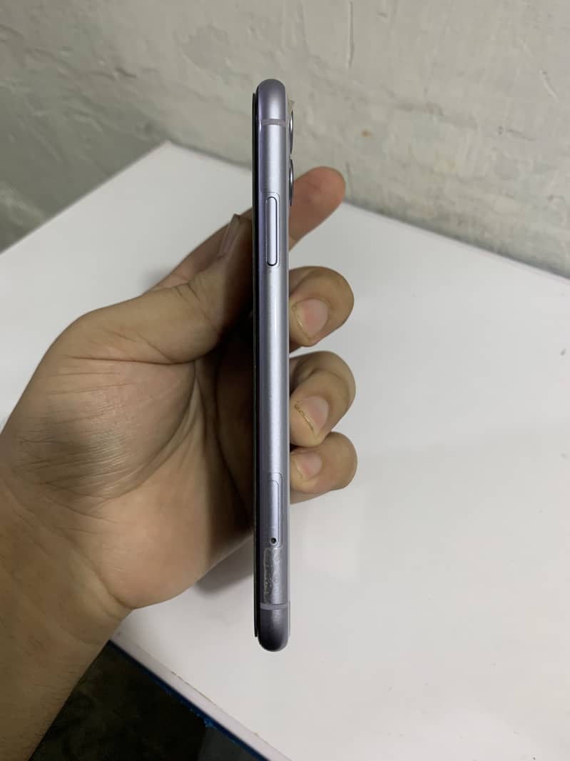 Apple iPhone 11 8