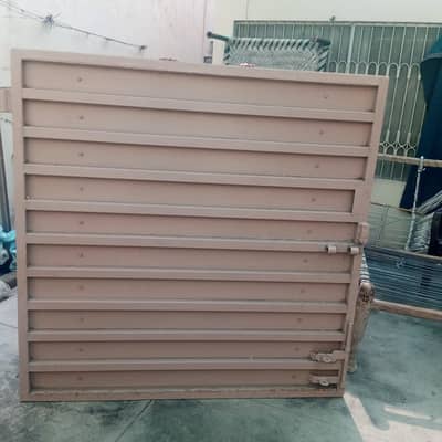 Iron gate