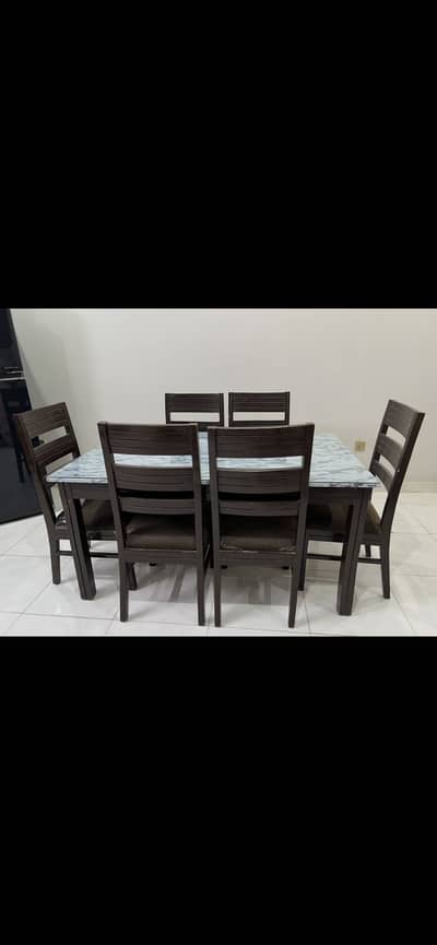 Dining table for sale