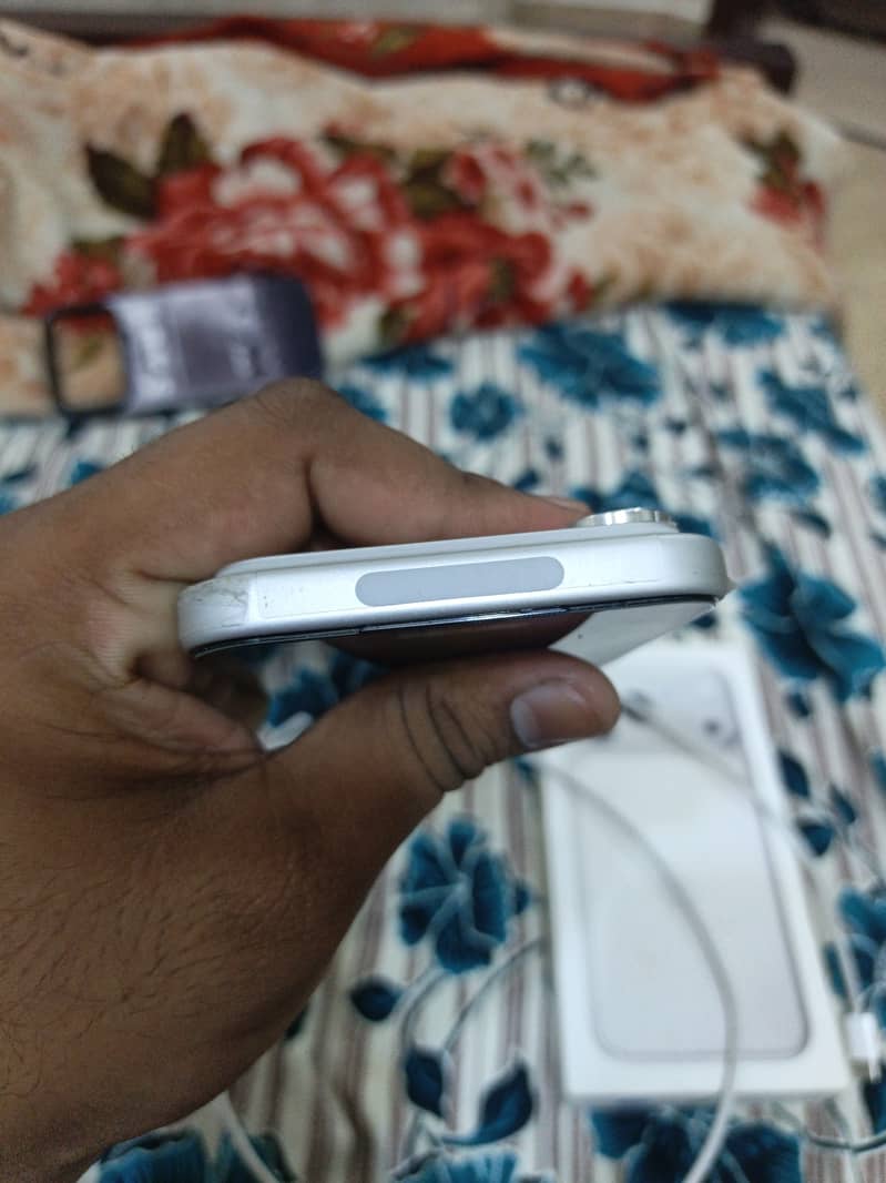 Apple iPhone 17 Pro Max 0
