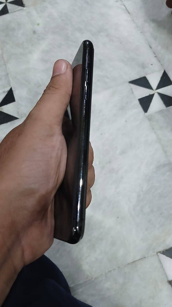 Apple iPhone X 0