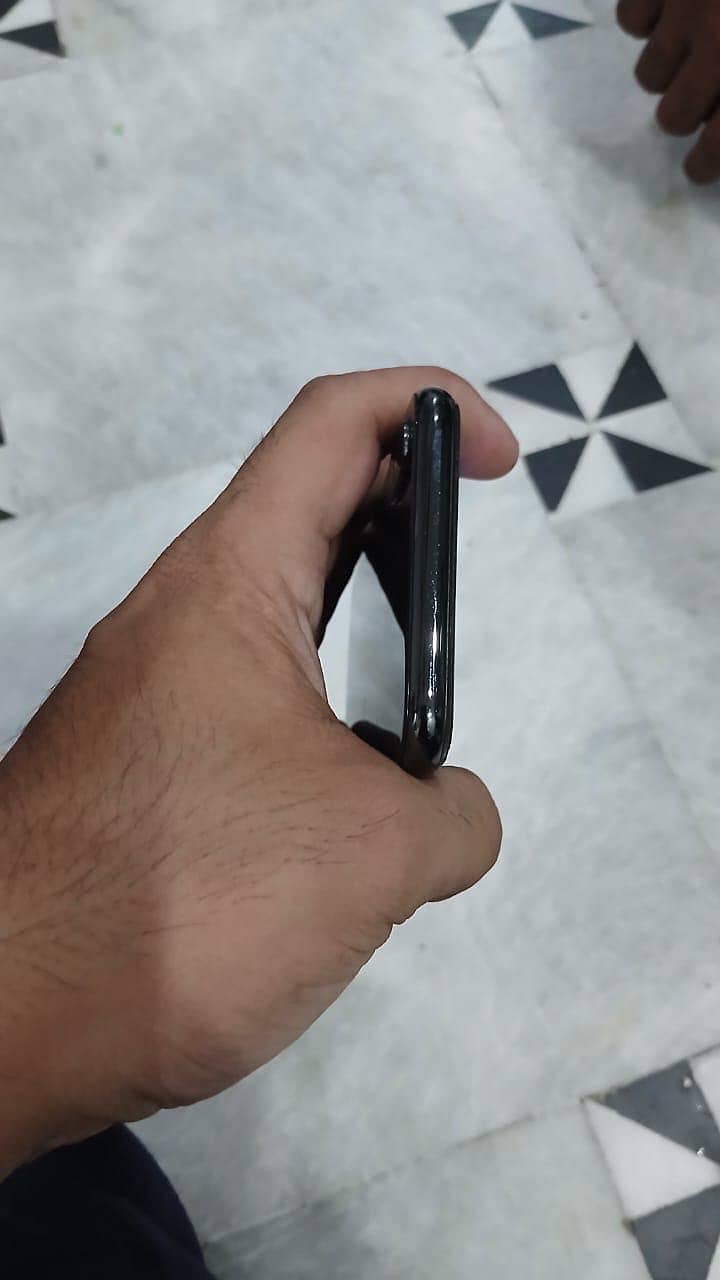 Apple iPhone X 1