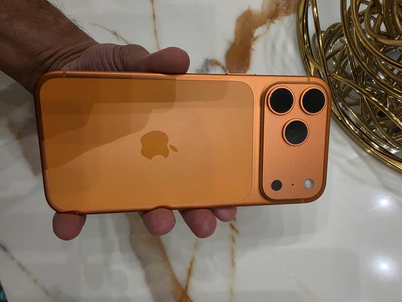Apple iPhone 17 Pro Max 5