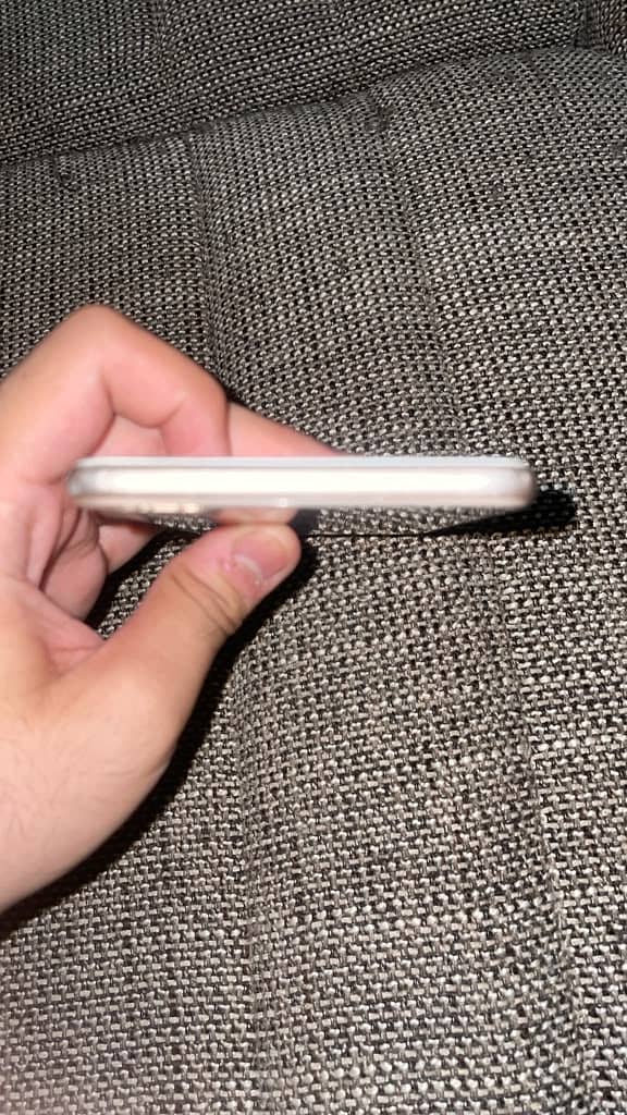 Apple iPhone 8 Plus 2