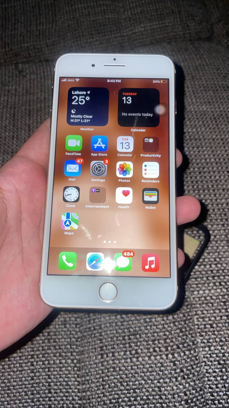 Apple iPhone 8 Plus 6